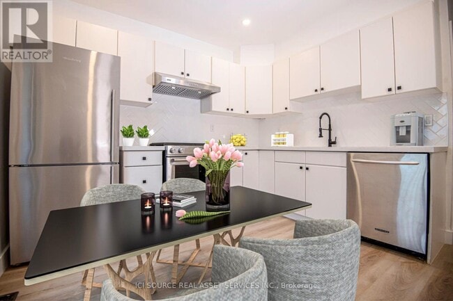 Building Photo - 1314 Dundas St E