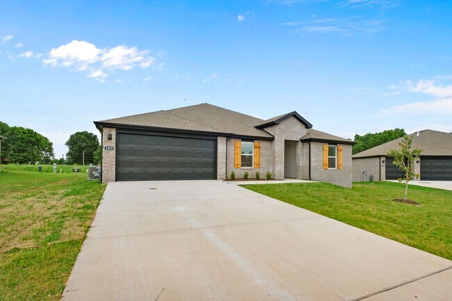 Foto del edificio - Stunning New 4-Bedroom Home with Modern Up...