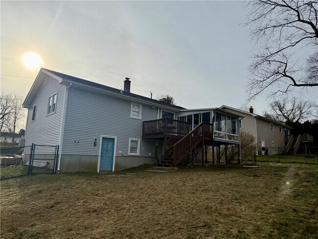 Foto del edificio - 118 Kenyon Rd