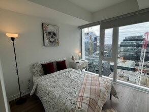 Building Photo - Master Room - Sherbourne St & Front St East