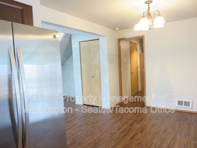 Foto del edificio - 511 Malibu Dr SE