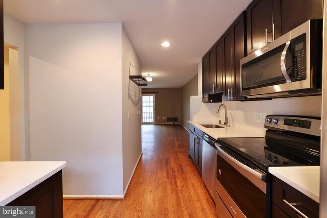 Foto del edificio - 935 S Rolfe St