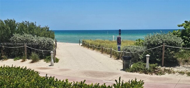 Building Photo - 6917 Collins Ave