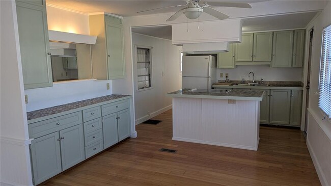 Foto del edificio - 3114 10th St W