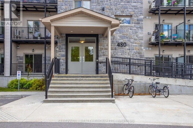 Building Photo - 480 Church St