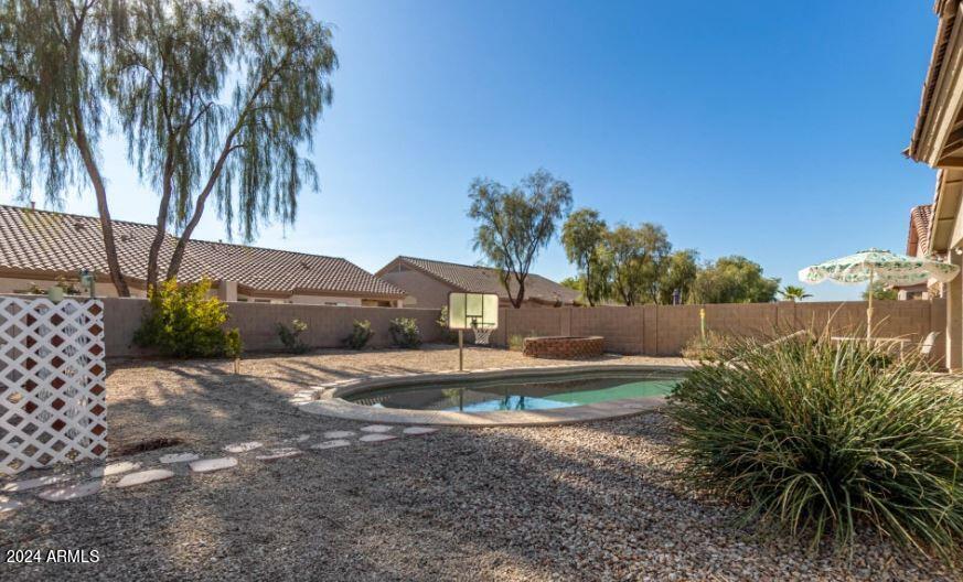 Building Photo - 1537 E Alba Dr