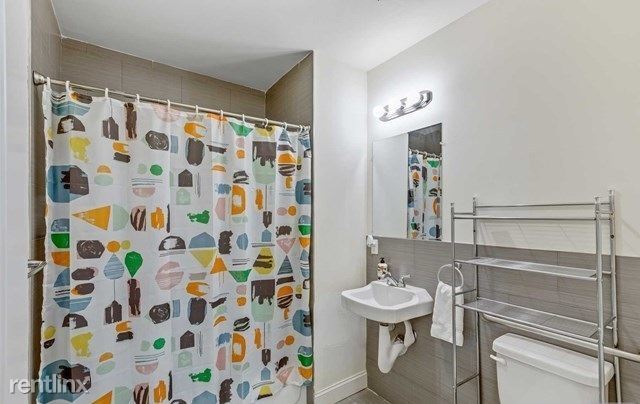 Building Photo - 1 br, 1.5 bath Condo - 90 Clinton Ave