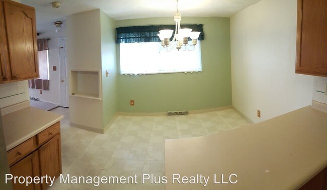 Foto del edificio - 3 br, 1 bath House - 412 Elliot St