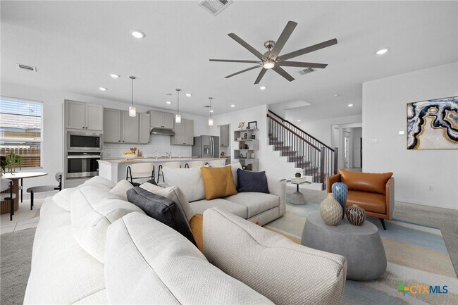 Building Photo - 17629 Shafer Dr