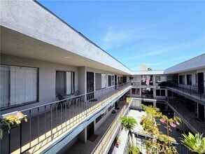 Building Photo - 120 Alamitos Ave