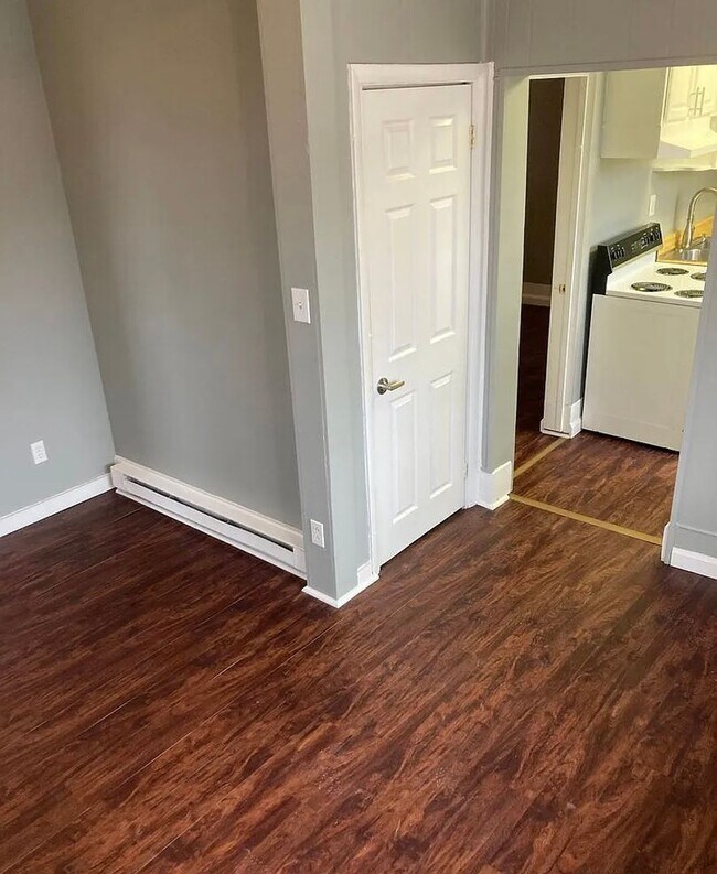 Building Photo - 501 3rd St