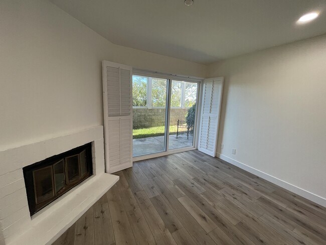 Building Photo - 209 Mangano Cir