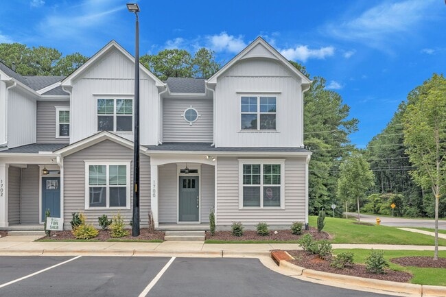 Building Photo - 3/3.5 NC State Townhome Near Centennial Campus