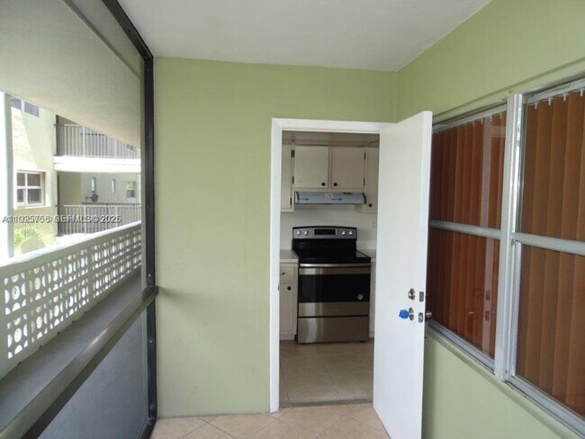 Foto del edificio - 1425 Arthur St