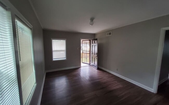 Foto del edificio - 3686 Philsdale Ave