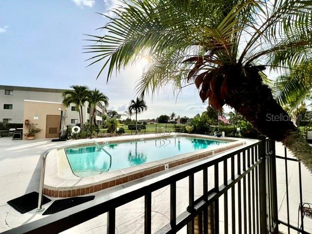 Foto del edificio - 801 Islamorada Blvd