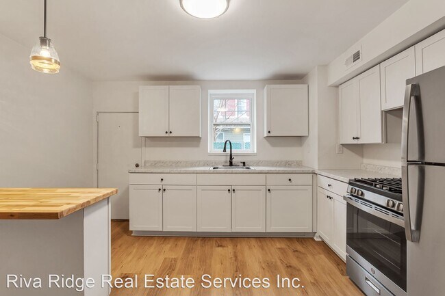Building Photo - 3 br, 2 bath House - 5229 Natrona Way