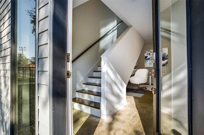 Foto del edificio - 4901 Live Oak St