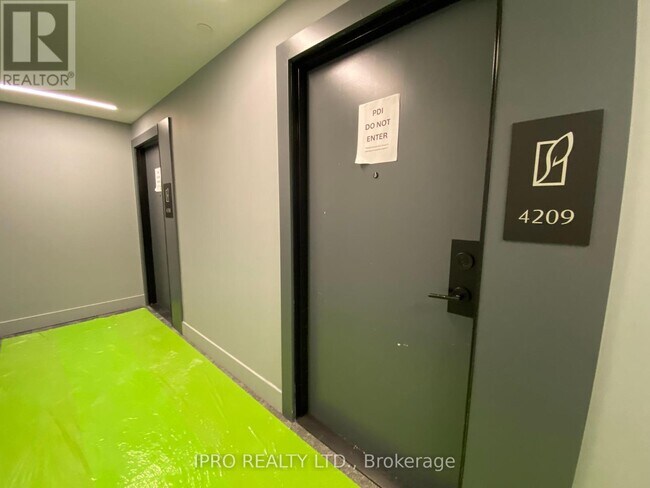Building Photo - 430-4430 Square One Dr