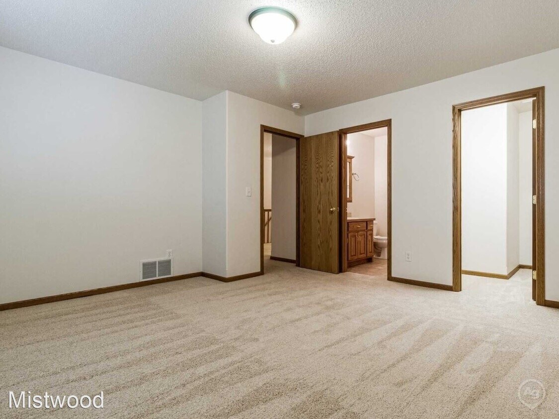 Foto del edificio - 3015 40th Ave S