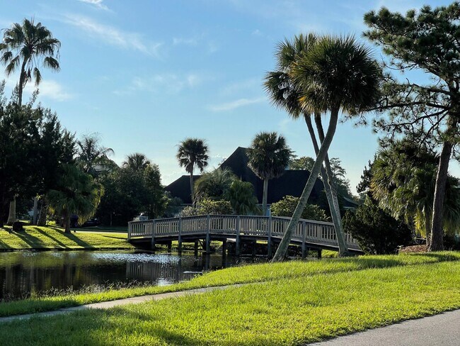 Building Photo - CHARMING 1BR/1BA PELICAN BAY