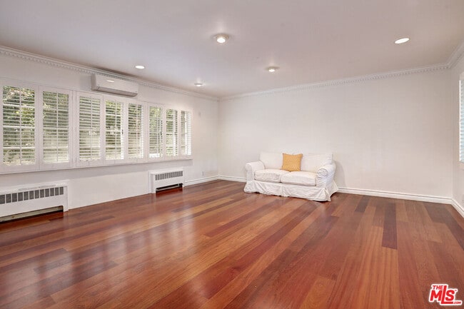 Foto del edificio - 11901 Sunset Blvd