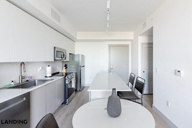 Foto del edificio - 1155 NE 126th St