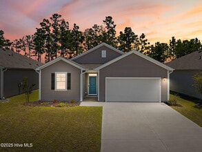 Building Photo - 1760 RIVERTON Dr SE