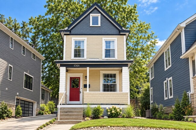 1301 Morten St. - 1301 Morten St