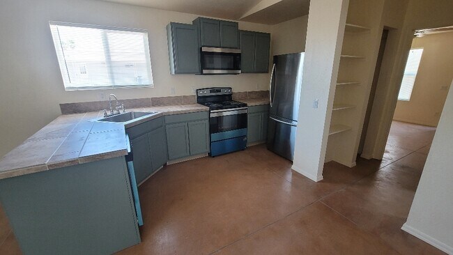 Building Photo - 1490 Tonto Dr