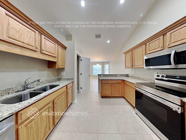 Foto del edificio - 2484 Celebes Ct