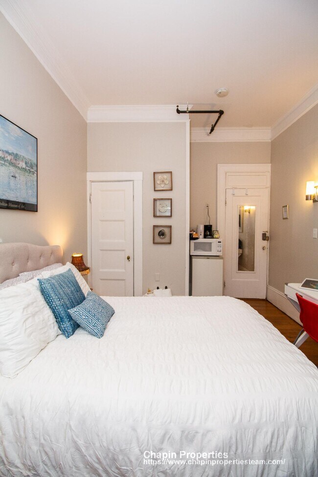 Foto del edificio - 1029 Beacon St