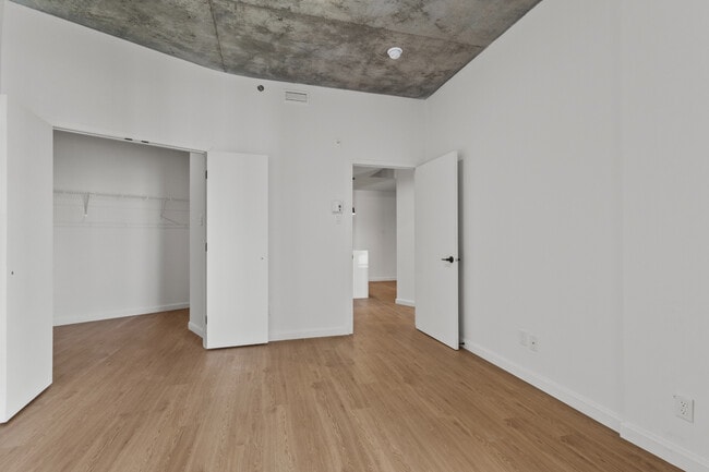 Photo du bâtiment - Racine Vaudreuil