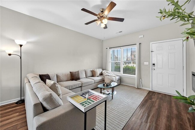 Building Photo - 11061 Shadow Ct