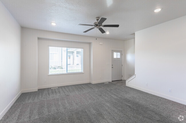 3BR, 2,5BA - 1.593SF - Sala de estar - Porter Ranch Townhomes