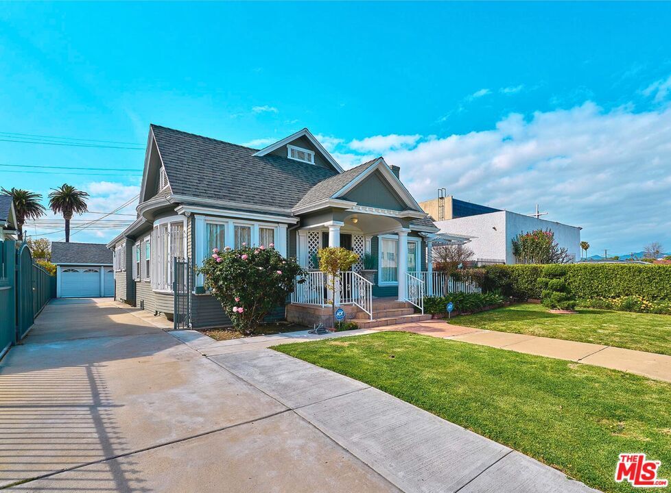 Foto principal - 1017 4th Ave