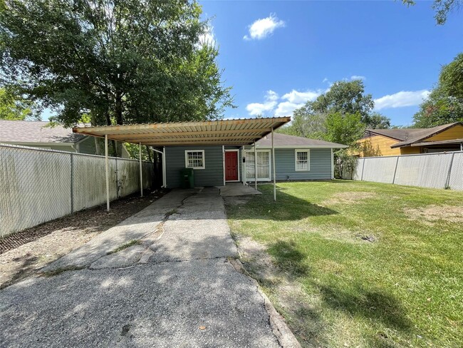 Building Photo - 5213 Anzio Rd