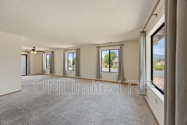 Building Photo - 1125 Arrowhead Ln