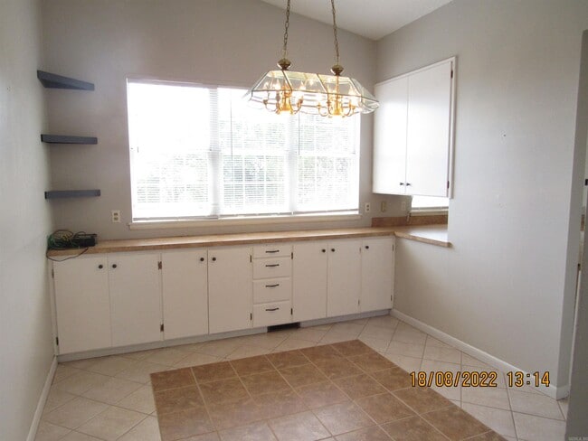 Building Photo - 104 Cedarcrest Dr