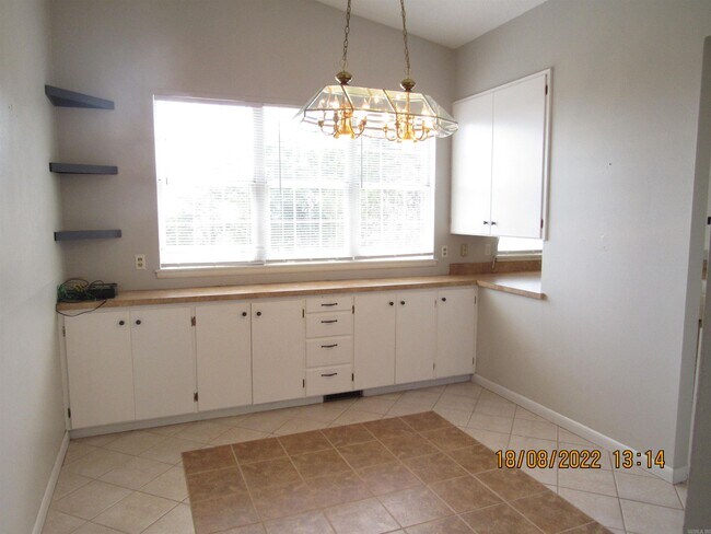 Foto del edificio - 104 Cedarcrest Dr