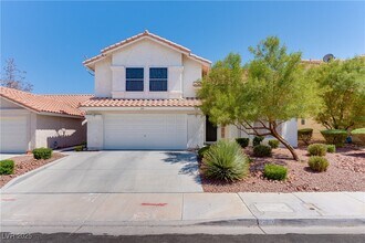 Building Photo - 20 Fantasia Ln