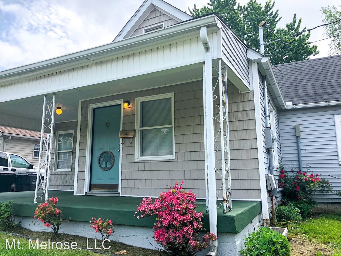 Foto principal - 2 br, 2 bath House - 450 Douglas Ave