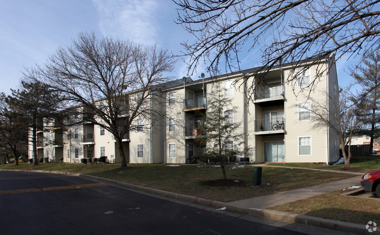 Building Photo - Hickory Hill Apartments