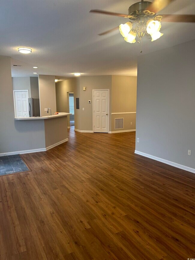 Foto del edificio - 4432 Montrose Ln