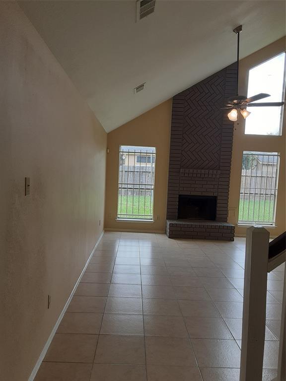 Building Photo - 16718 Village Trace Dr