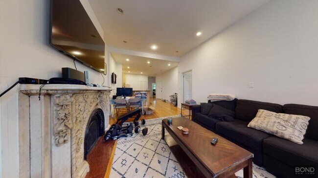 Foto del edificio - 3 bedroom in Manhattan NY 10003