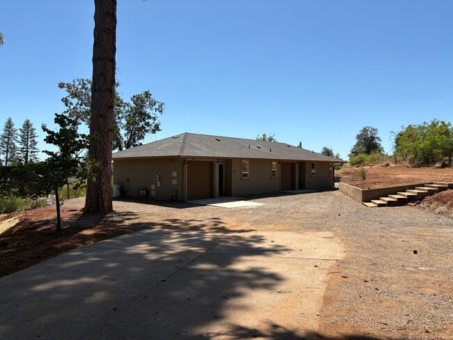 Building Photo - 1930 Golf Rd