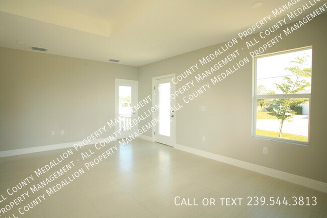 Foto del edificio - 7471 Pebble Beach Rd