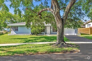Building Photo - 418 S 57th Way