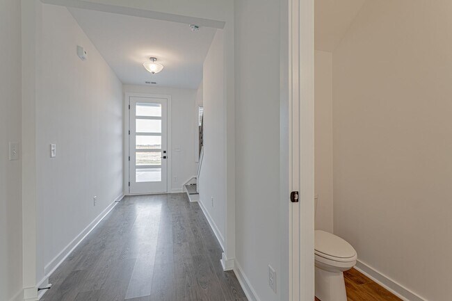 Foto del edificio - New Construction Leasing Special, ½ off fi...